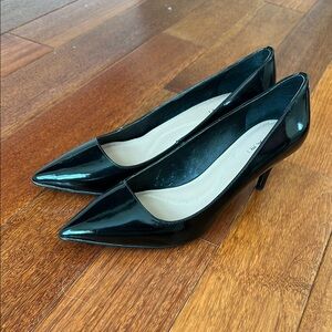 Tahari Black Patent Leather Heel Pumps